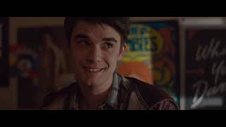 Alex Strangelove 2018- Alex kisses Elliot! video