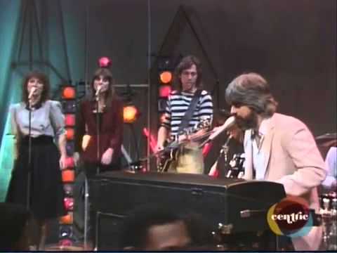 Michael McDonald 🎼🕺I Keep Forgettin 🎧 💃🎼🕺