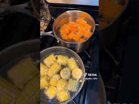 soup Bahamian style 😋🇧🇸 lawd this man can cook ❤️