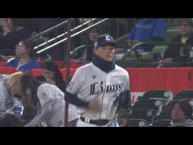 【5回表】守備で存在感発揮!! ライオンズ・元山飛優 ライトへ抜けそうな打球を回転しながら送球!! 2025年3月21日 埼玉西武ライオンズ 対 横浜DeNAベイスターズ
