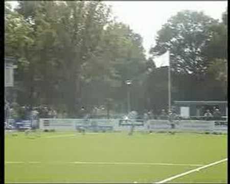 FC Blauw-Wit A'dam scoort tegen De Zouaven