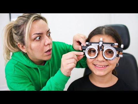 Našoj kćeri Larisi trebaju naočale...