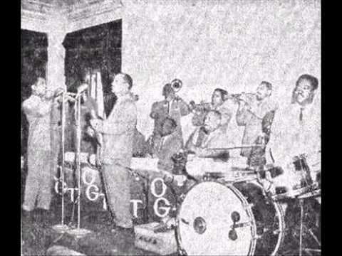 Amorio  con Tavito Vasquez  en Playa Cofresi con Rafaelito Roman  1982