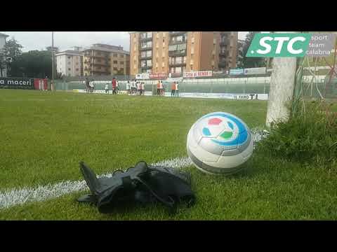 Ecco le immagini del primo allenamento stagionale 2019-2020 del Rende Calcio [15/07/2019]