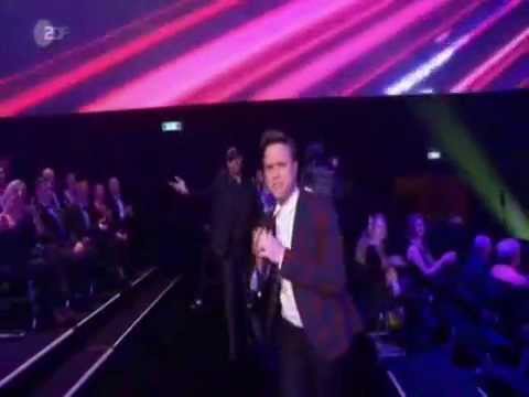 Olly Murs - Wrapped Up (Live) - Goldene Kamera 2015 (Germany)