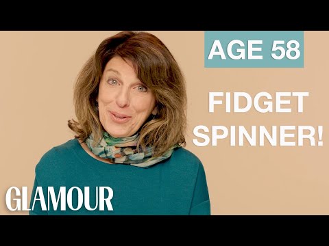 70名5-75歲的女性。你最喜歡的玩具是什麼？| 魅力 (70 Women Ages 5-75: What's Your Favorite Toy? | Glamour)