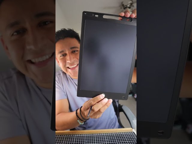 Vídeo relacionado con Mesa de dibujo magnético: soporte plegable de material ABS, construcción no tóxica, bloc de notas magnético, función de juego extendida | Para niños creativo Doodle Arte Aprendizaje edu