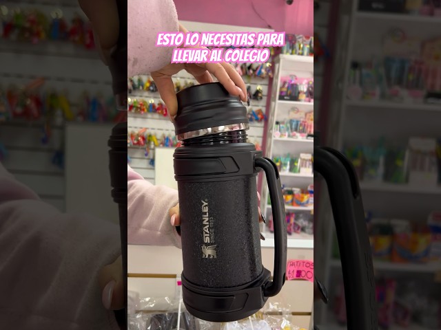 Vídeo relacionado con C&P Botella futbol personalizada, Botella de agua acero inoxidable térmica de doble Capa bebidas frías 24h y Calientes 12h, Capacidad 500 ml (R. Sociedad)