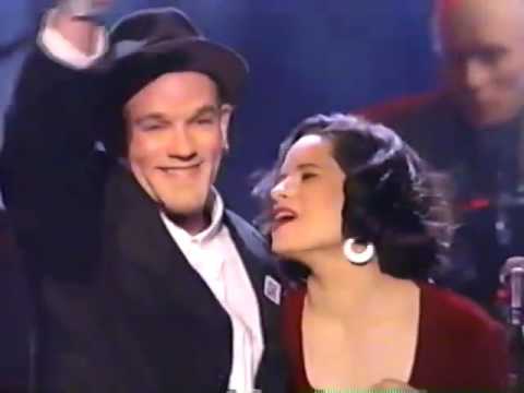 R.E.M. 1993-01-20 - Rock 'n' Roll Inaugural Ball ('To Sir With Love' & 'Candy Everybody Wants')