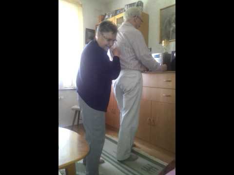Mormor dansar
