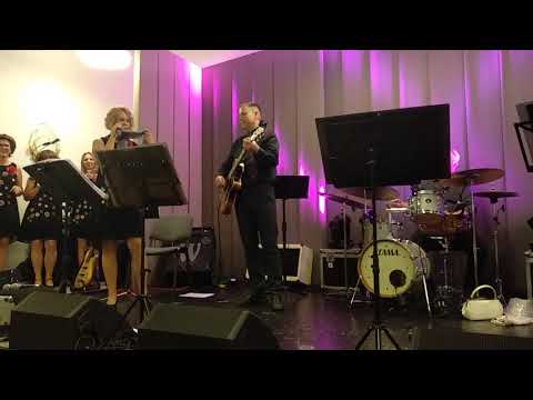 Věra a Radek Jimelovi - Sedávám na domovních schodech