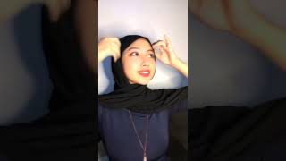 Download lagu Tante montok#hijab #pemersatubangsa #hijabmontok#tantejualanbaju mp3