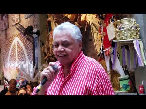 Dominguinhos do Estácio cantando "Retalhos de Cetim"