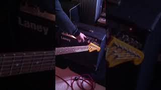 Video thumbnail for Laney LC30 MK2 guitar amp quick demo with a Strat by scugnizzzo1st