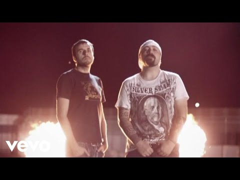 Club Dogo - Brucia Ancora ft. J. Ax