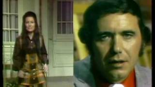 Loretta Lynn &amp; Bobby Bare - God Bless America Again