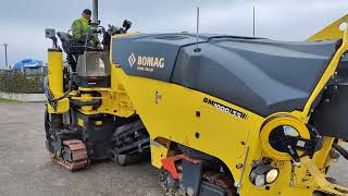 شراء ماكينة لصقل الأسفلت BOMAG BM 1000/35 StageV/Tier4f Origine Française بعد وقوع الحادث - صورة 4 | Machineryline EG ماكينة لصقل الأسفلت BOMAG BM 1000/35 StageV/Tier4f Origine Française بعد وقوع الحادث | صورة 4 - Machineryline