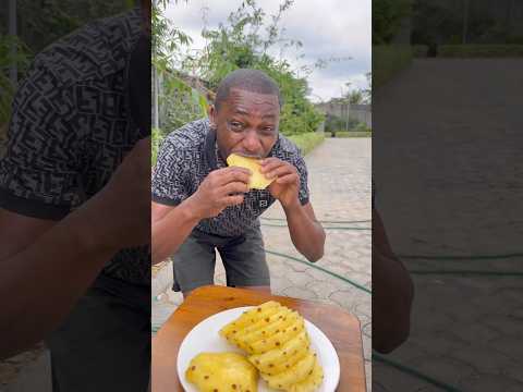 spray smell 🤣🤣🤣 #funny #viral #shorts