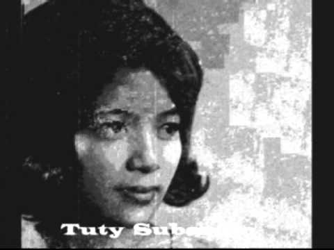 TUTY SUBARDJO - Di Udjung Djalan ( Tjipt. Mustafa Wirjat) P'DHEDE CIPTAMAS.wmv