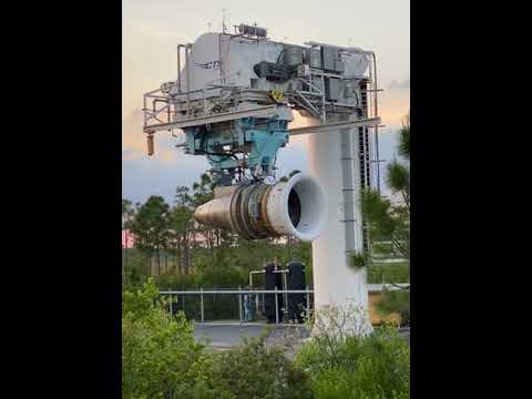CF6-80A engine on testing stand