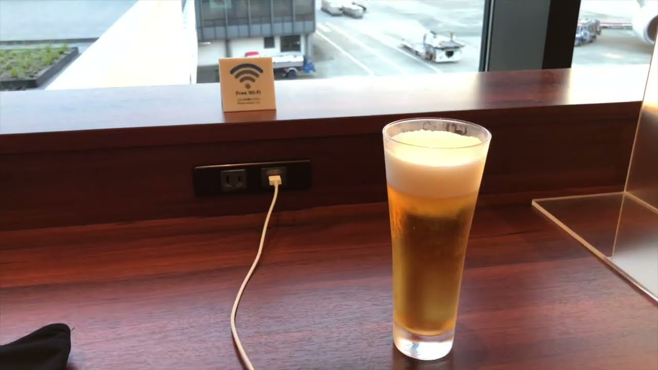 Japan Airlines JAL Sakura Lounge thumbnail