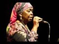 CESARIA EVORA Historia De Un Amor..wmv 