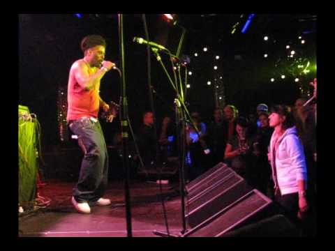 Zion Train feat. Ghetto Priest @ "16 tonn" Moscow 5.02.2010