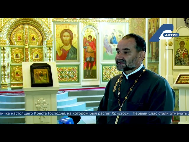 Начало Медового Спаса отметили сегодня ангарчане праздничным молебном