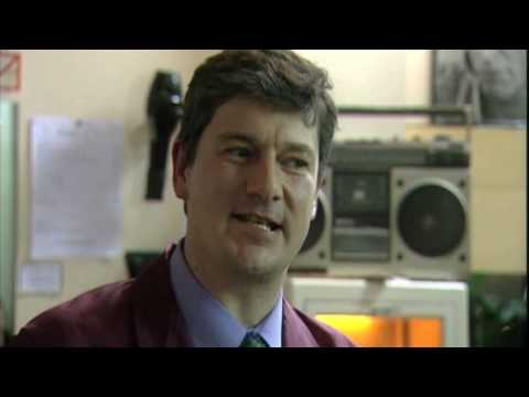 At The Barber 'Dyslexic Cockney' - The Armando Iannucci Show