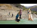 Nomadic Life Brave Nomadic Girls Cross The River Nomadic Girls Dreams Of Survival ️