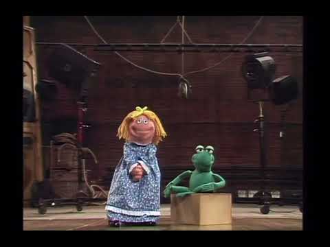 The Muppet Show - 208: Steve Martin - “Swanee River” (1977)