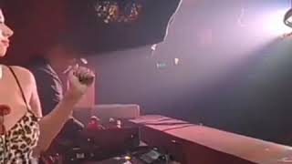 Download lagu dj Ririn valencia. goyang senut2 mp3