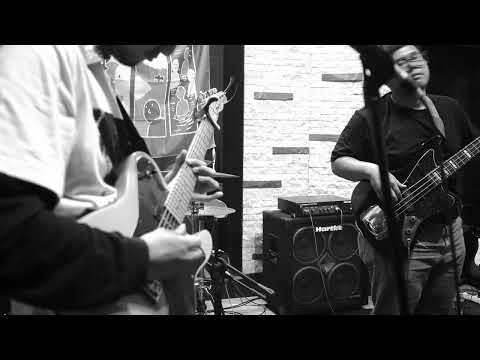 Hulica - Instrumental (Live at Sailboat Gig #1 Accident Prone)