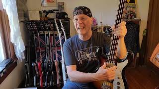 Video thumbnail for Demo of my Univox Hi-flyer Bass #Univox #bassguitar #hi-flyer by hiwatt scott