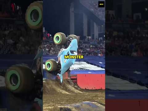 Aksi Gila! Front Flip Monster Truck Pertama di Dunia!