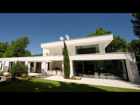 Engel & Völkers Property Tour Munich modern and high tech villa
