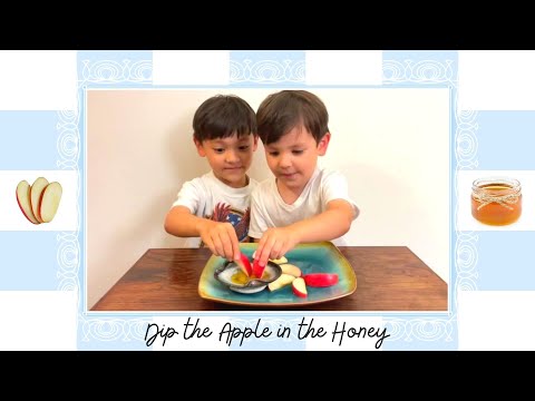 "Dip the Apple in the Honey" song and activity for Rosh Hashanah 😋🍎🍯🎶 L'Shana Tova! Music for kids