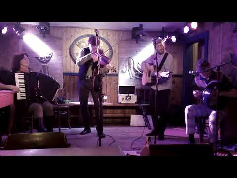 Ječmen - The Gael (Dougie MacLean) // main theme to The Last of the Mohic