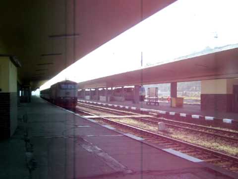 749 008 na čele R 1247 - rozjezd Praha Smíchov - 30.10.2010.