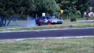 preview picture of video 'Biłgoraj 27.05.2011 mini drift session BMW E36 Supercharged'