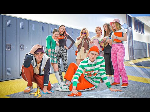 REGULI NOI în școala de elită! Fete vs băieți