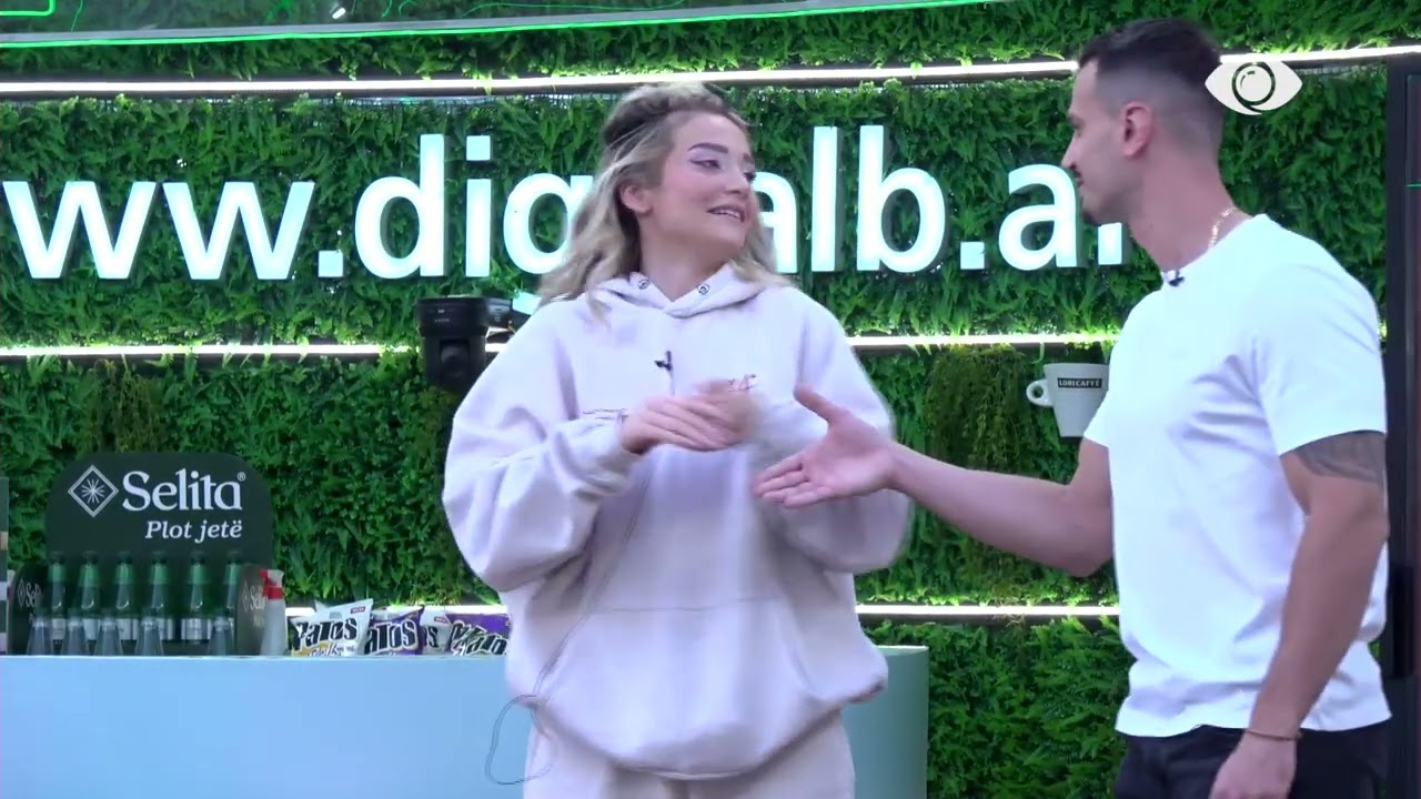 Surprizë nga ajri për Selin nga fansat dhe Gimbo