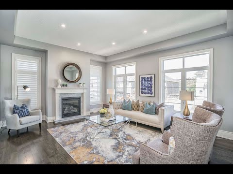 22 Dr Pearson Ct, East Gwillimbury, ON