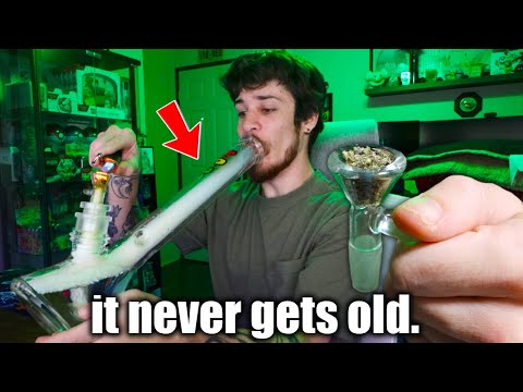 Why Beaker Bongs Will Always be #1