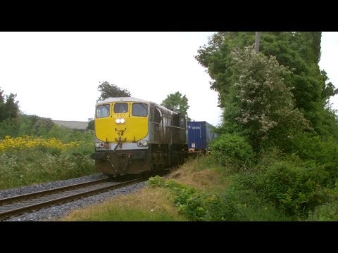 Irish Rail 071 no. 073 Hauling DFDS Liner