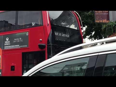 Enviro 400 mmc changing blinds part 2 ( I think the driver waved at me but I did not notice)