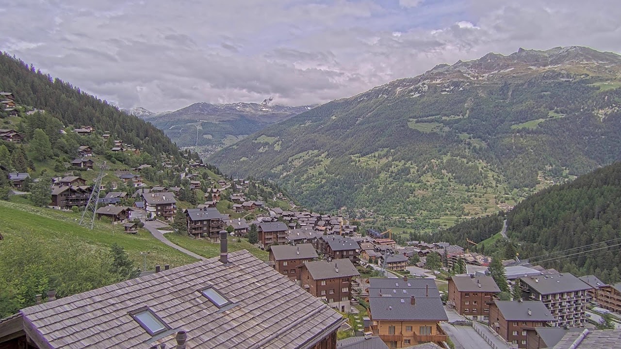 Live webcam view of Grimentz Alpine Village Cam