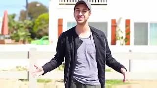 Download lagu WOWW!!! VIDIO HOT KISSING PRANK MUSLIM GIRLS(18 ) mp3