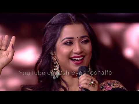 Shreya Ghoshal and Sonu Nigam singing "Abhi Mujh Mein Kahin"