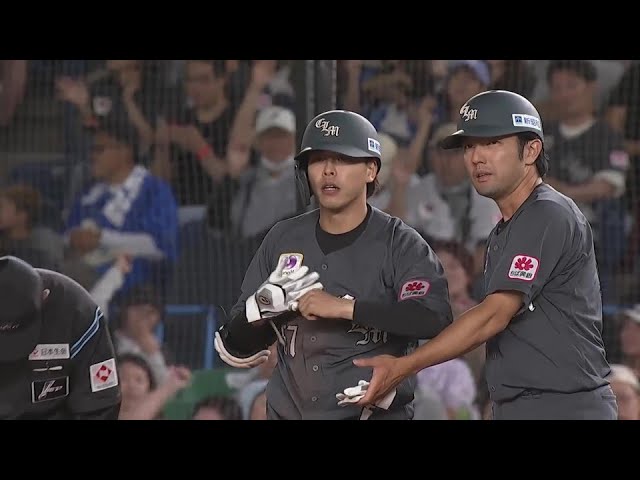 【8回裏】気迫のヘッドスライディング!! マリーンズ・小川龍成 セーフティーバントで出塁!!  2024年6月11日 千葉ロッテマリーンズ 対 横浜DeNAベイスターズ